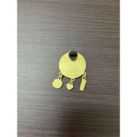 Studio Ghibli Kiki's Delivery Service Jiji Bakery Dangling Enamel Pin - Picture 3 of 3